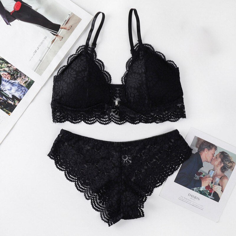 French Lace Feminine Front Buckle Wire Free Underwear Set